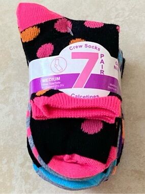 *BRAND NEW* Macy’s Pack Of 7 Colorful Pink Polka Dots Girls Medium Black Socks